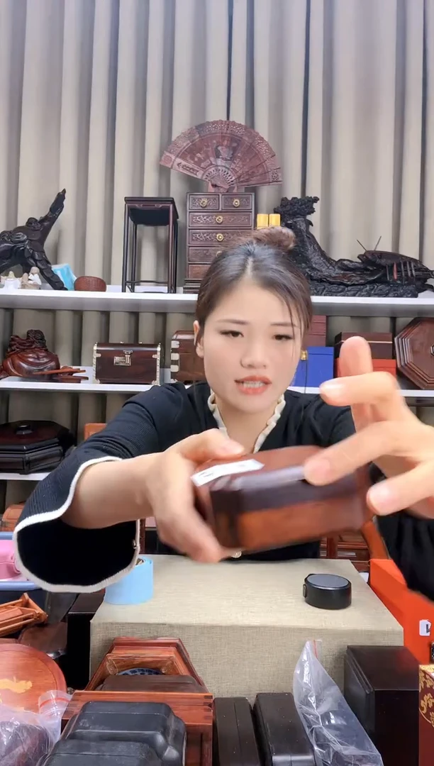 【闪购商品】木根雕DHSZ整料天地盖312