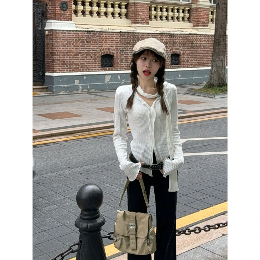 王家有鱼2025年修身显瘦纯色针织衫轻熟风木耳边T恤气质爆款上衣