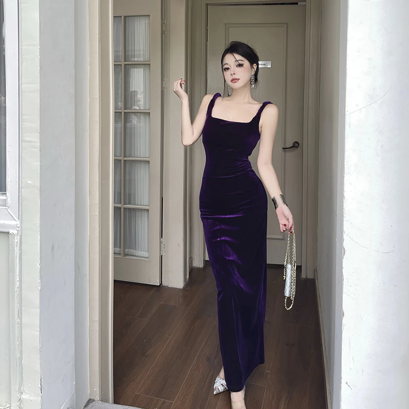纯欲绝美紫色方领吊带连衣裙丝绒高级感优雅御姐修身派对小礼服裙