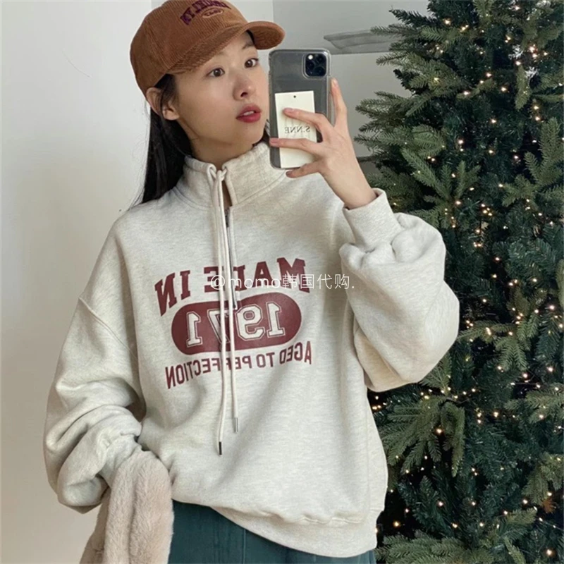 东大门1971字母推荐  美式复古 印花休闲印花立领 半高领卫衣