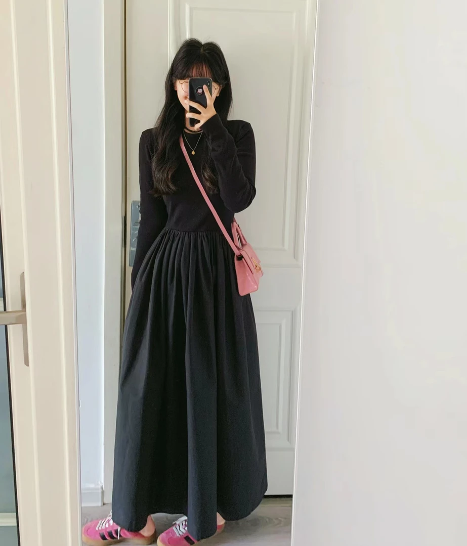 黑色圆领长袖连衣裙女2025秋季新款内搭赫本风a字大裙摆中长款裙