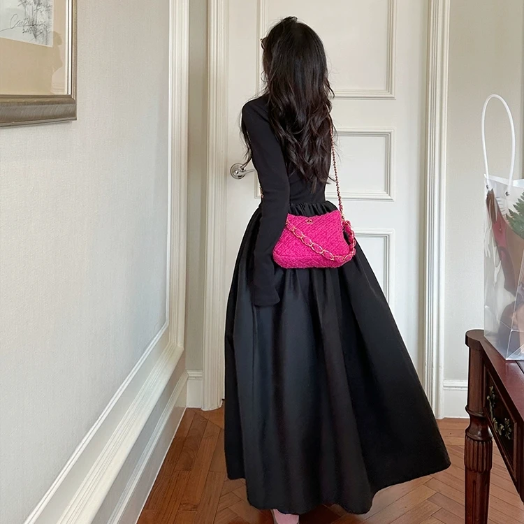 赫本风黑色气质长袖针织长袖连衣裙女秋季新款褶皱收腰公主长裙子