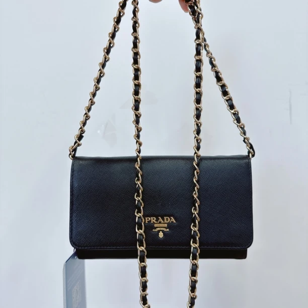 95新 Prada/普拉达 普拉达黑金woc斜挎包包