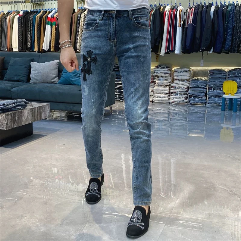 潮牌2024秋季新款男士时尚个性贴标牛仔裤轻奢潮流百搭修身长裤男