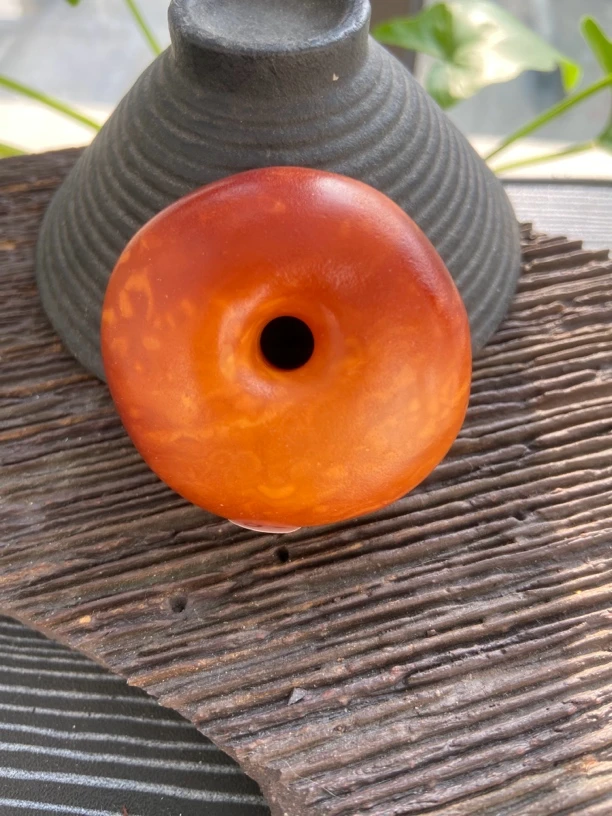 天然欧洲回流古董老蜜蜡妖花挂件 高品