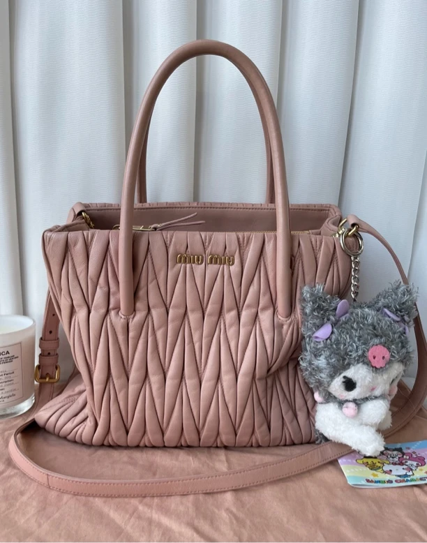 99新 MIU MIU/缪缪 经典裸粉褶皱托特包手提包单肩斜挎包