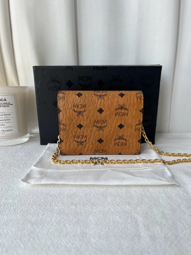 99新 MCM 干邑色迷你满印卡包零钱包单肩斜挎包链条包