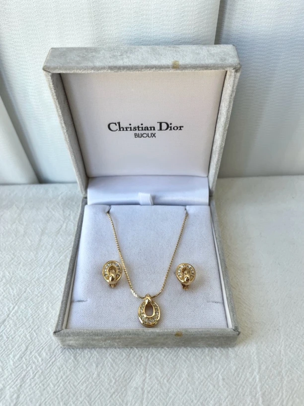99新 DIOR/迪奥 项链耳夹套装带礼盒中古耳坠时尚女士