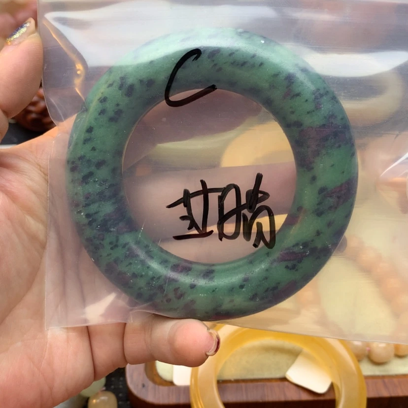 【闪购商品】石英质玉q未镶嵌C*J