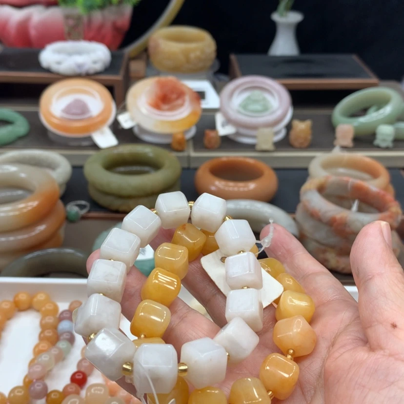 【闪购商品】石英岩玉z未镶嵌今*