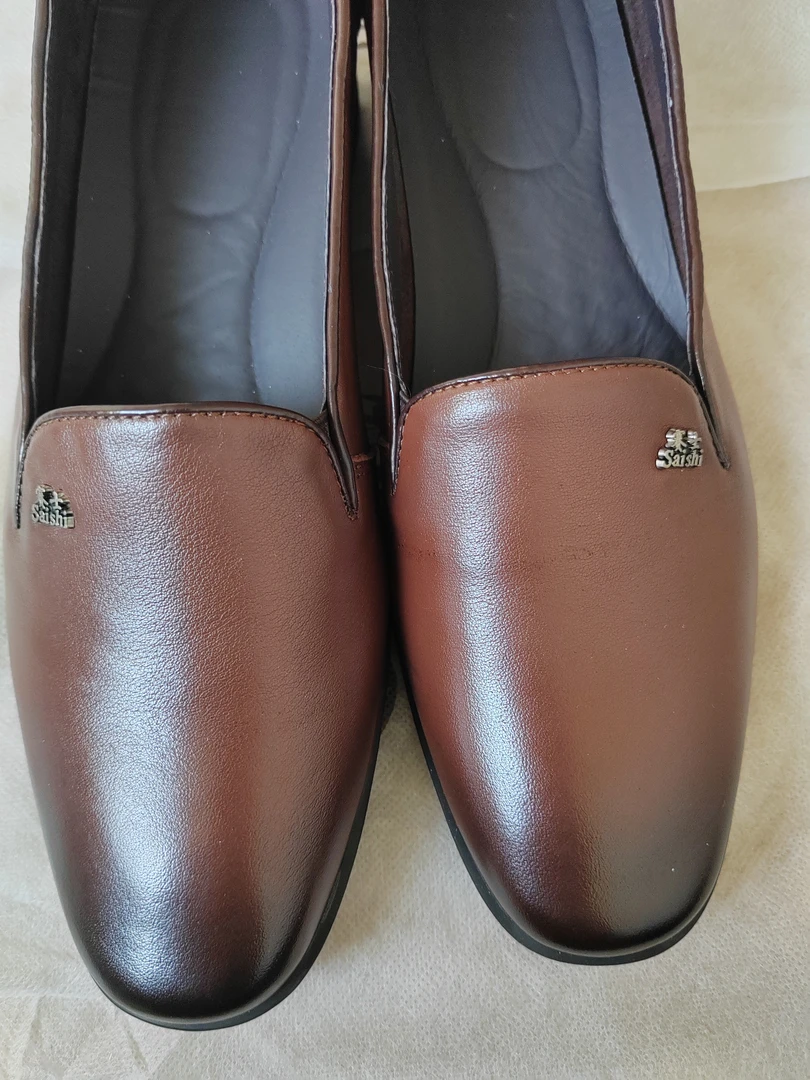 棕色 浅口男皮鞋 头层牛皮 赛士品牌 整皮 松紧带 扁头标准码偏瘦