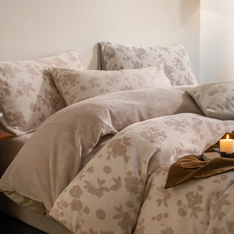 V/雅鹿2024新款雕花绒刺绣加厚保暖牛奶绒被套四件套