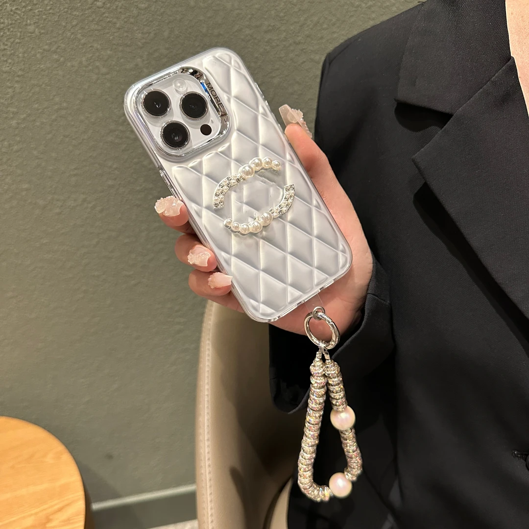 潮牌菱格纹高质量适用苹果14ProMax手机壳创意11网红iPhone15女神