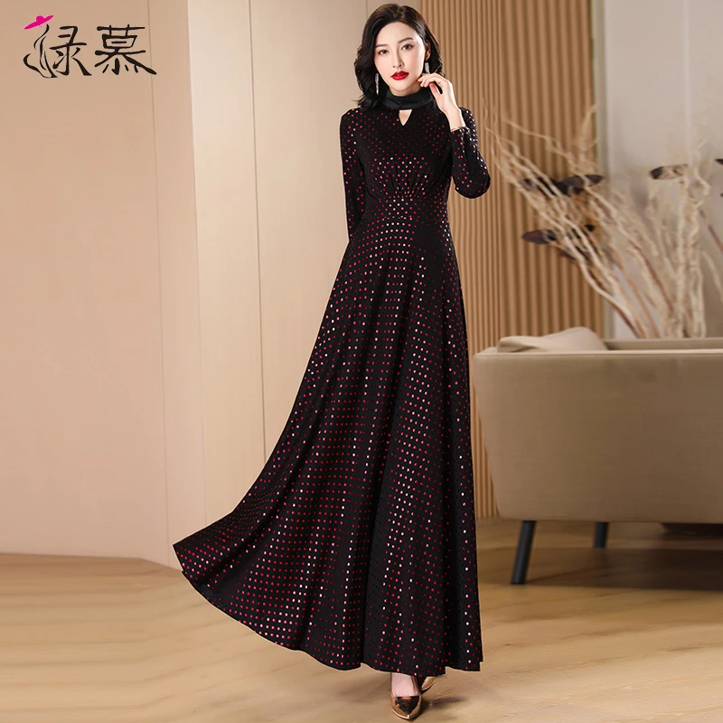 波点连衣裙气质收腰显瘦2025春秋季新款高级大摆长裙到脚踝超长款