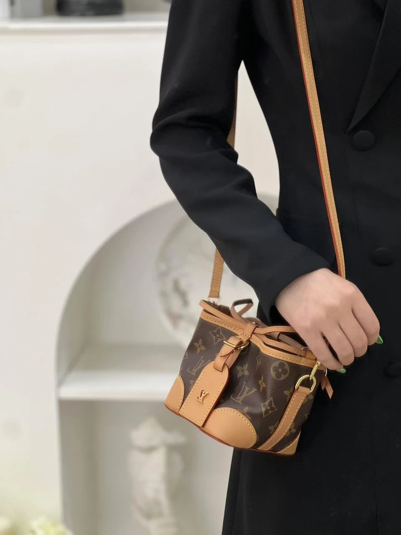 99新 LouisVuitton/路易威登 lv烧麦斜挎肩包/优品