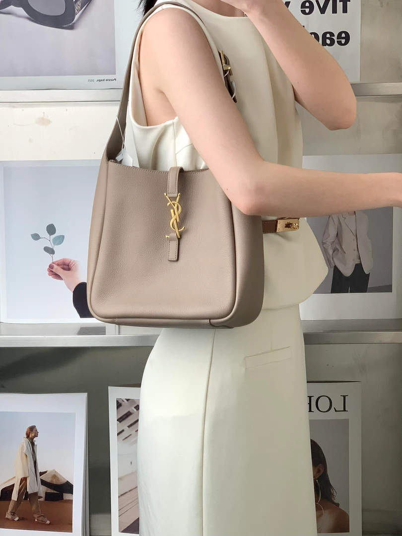 99新 YSL/圣罗兰 YSL hobo水桶小号奶茶色/优品
