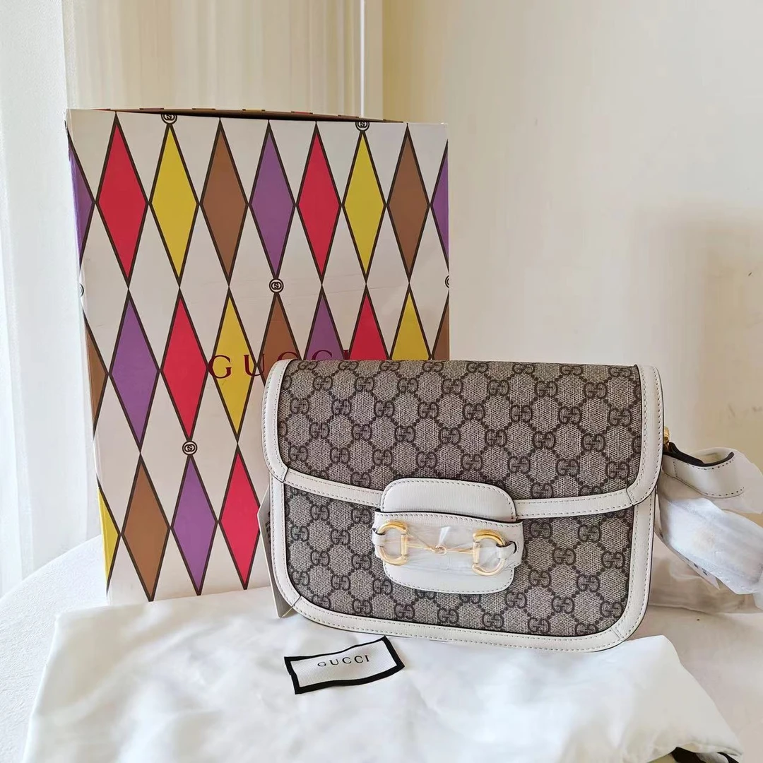 95新 GUCCI/古驰 1955马鞍中号白色包/公价25000/严选