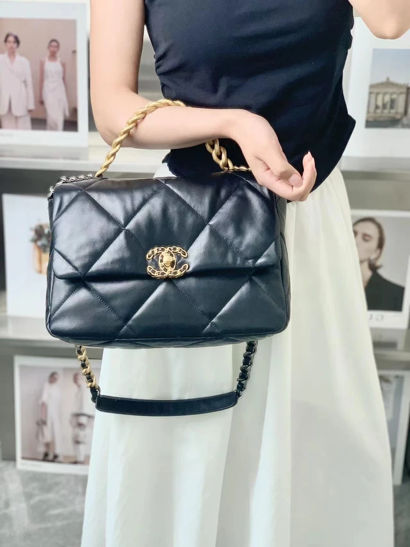 99新 Chanel/香奈儿 chanel 19bag中号黑金包/无公价/严选