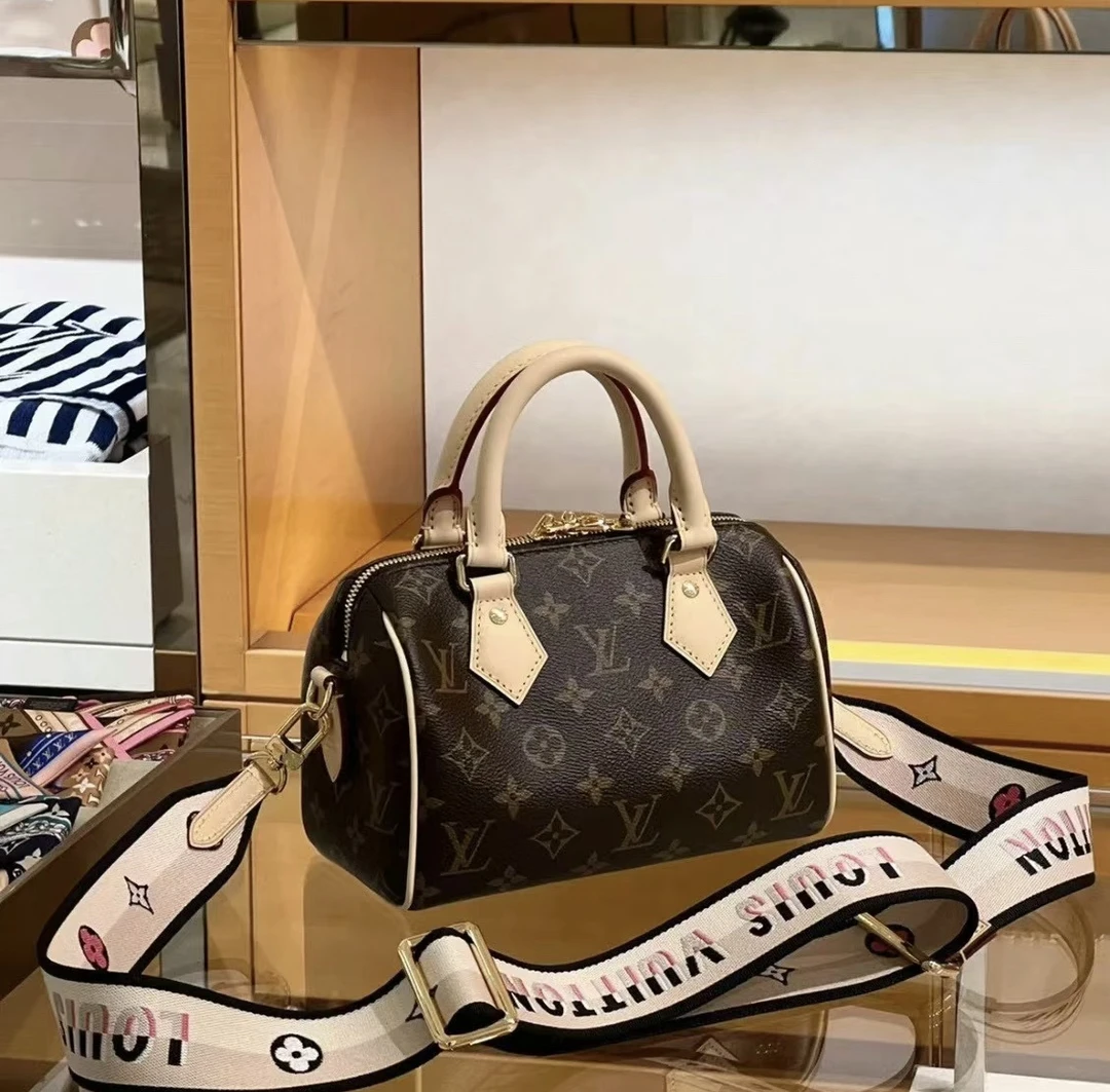 全新未使用 LouisVuitton/路易威登 speedy20 黑肩带/全新/甄选