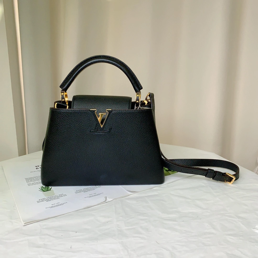 99新 LouisVuitton/路易威登 caps bb黑金单肩包/甄选