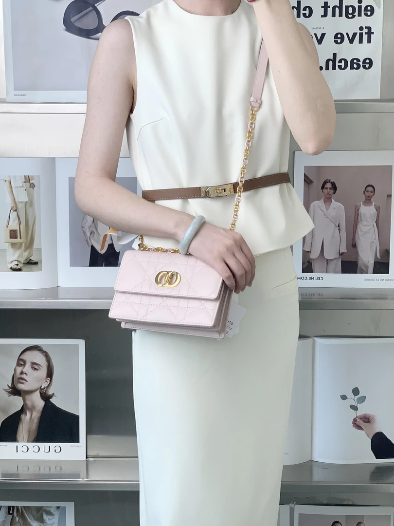 99新 DIOR/迪奥 Dior miss caro粉色链条包/公价22000/甄选
