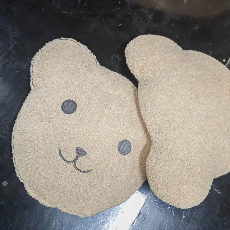 孤1763咖色小熊抱枕1个