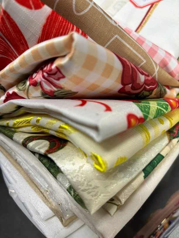 孤501  杂款方桌布 70cm 2条