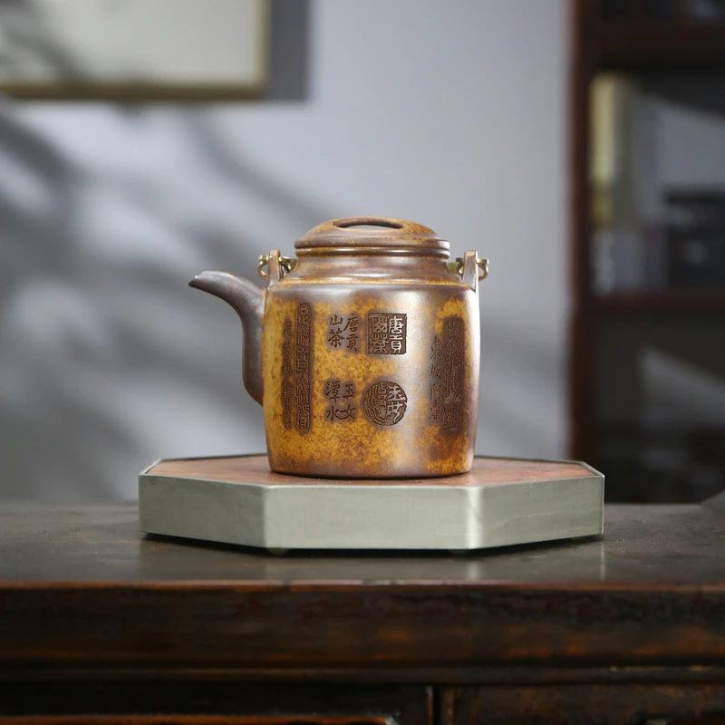 084CH宜兴原矿龙骨金砂刻绘字体洋桶紫砂壶