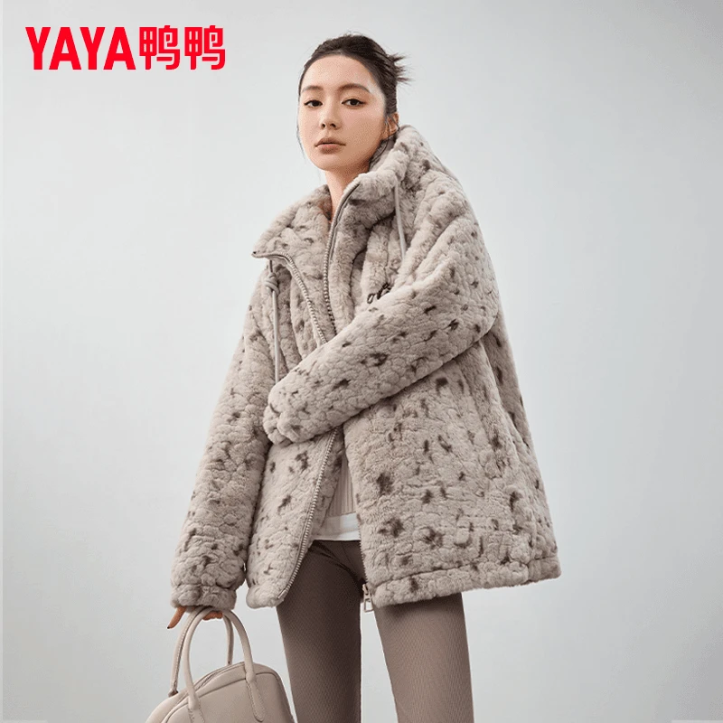 YAYA/鸭鸭羽绒服女中长款保暖羊羔绒休闲情侣宽松外套YE4B601245H