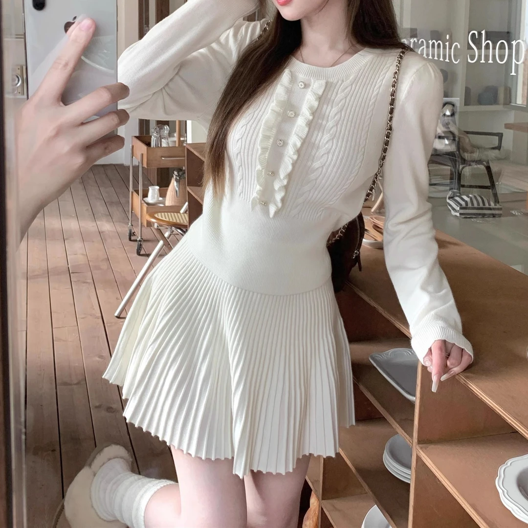 秋冬新款时尚百搭内搭纯色温柔风减龄荷叶花边圆领毛衣+裙子套装