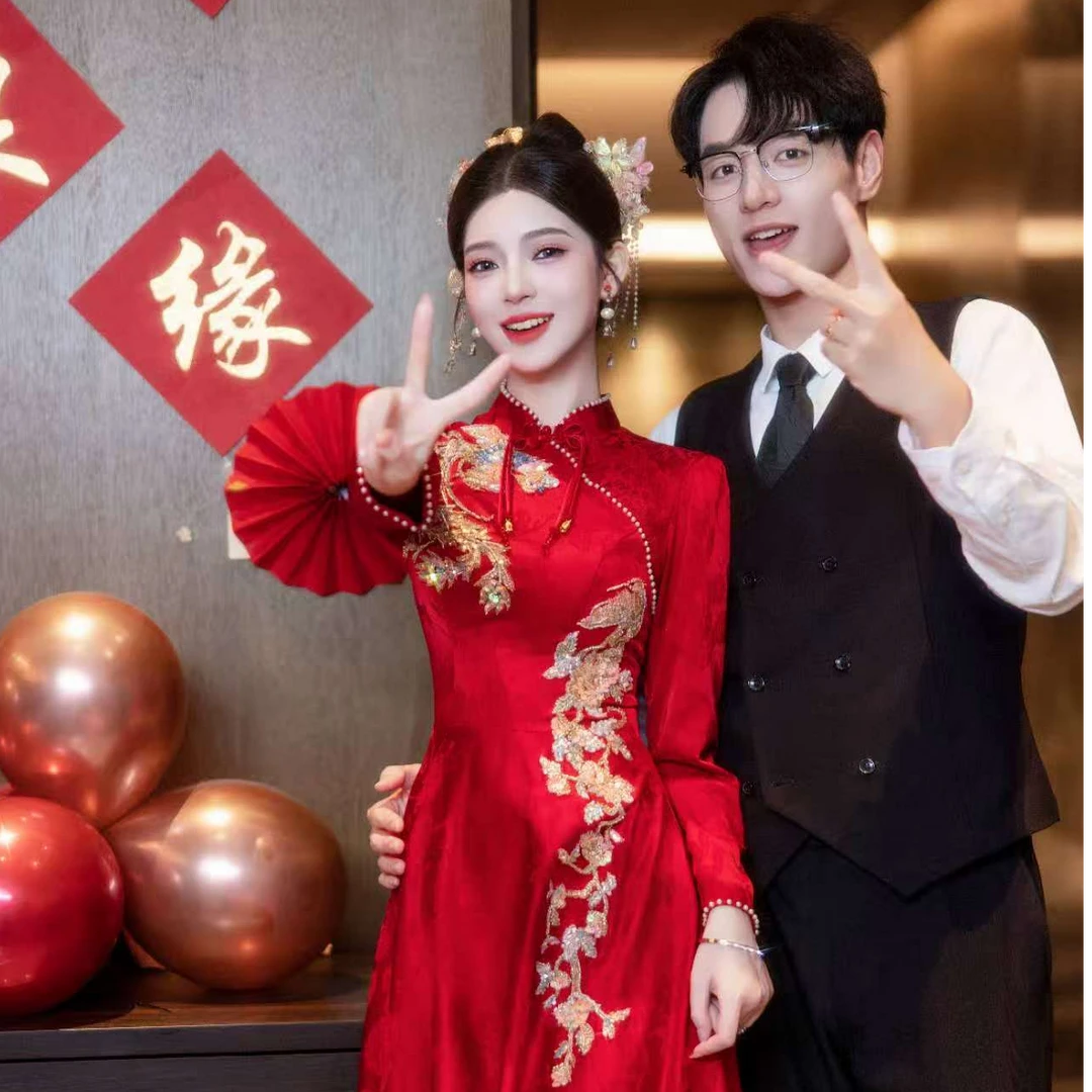 红色敬酒服新娘2024新款新中式订婚连衣裙高级感改良结婚旗袍长袖