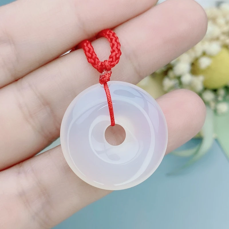 正品玛瑙玉髓平安扣吊坠男女同款白冰玉石项坠经典休闲百搭款 A11