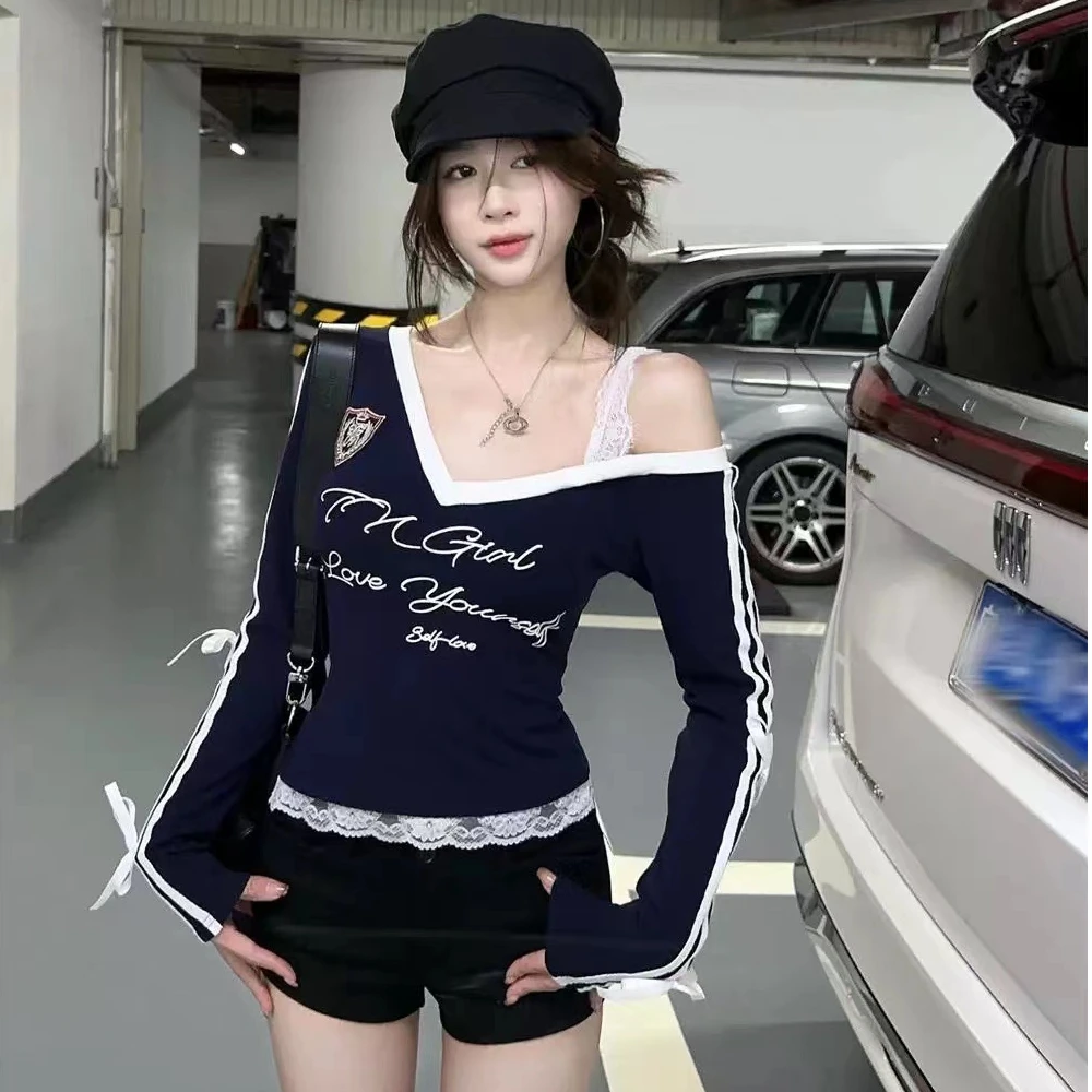 秋冬美式辣妹学院风复古V领露肩长袖T恤女洋气蕾丝拼接修身上衣女