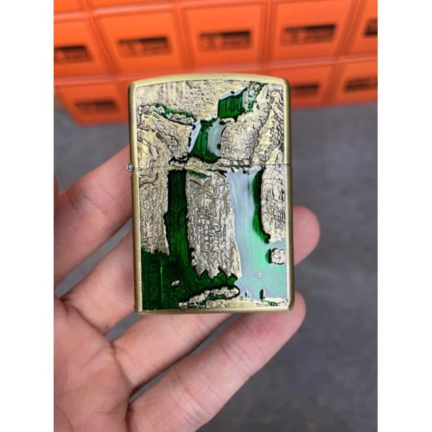 复古盔甲煤油打火机高山流水浮雕创意设计ZK37-1