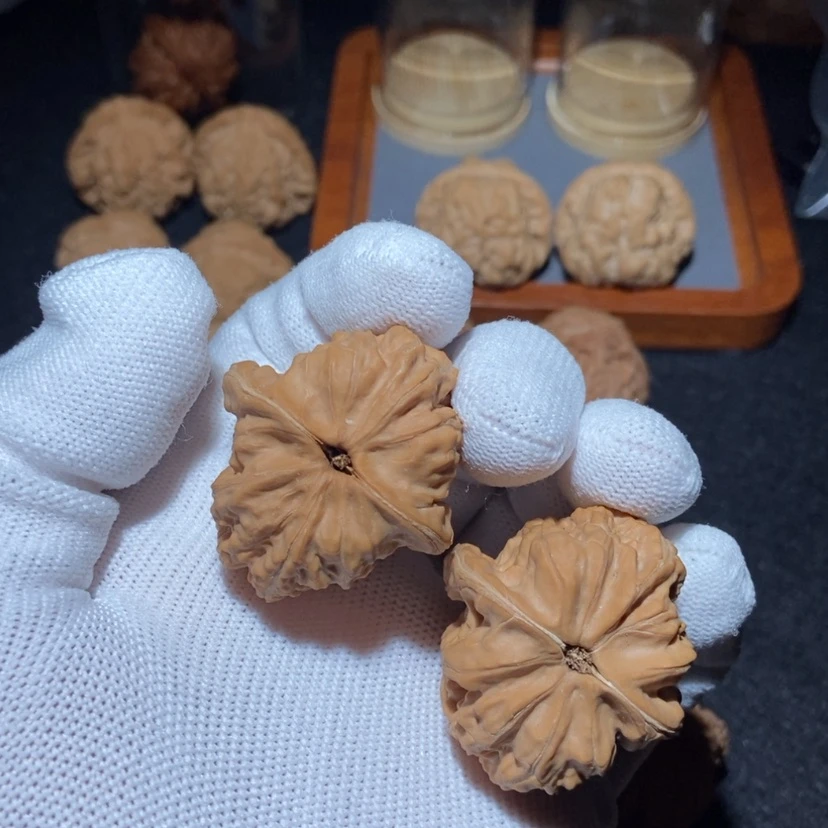 【闪购商品】文玩核桃吊坠闪*36赤龙