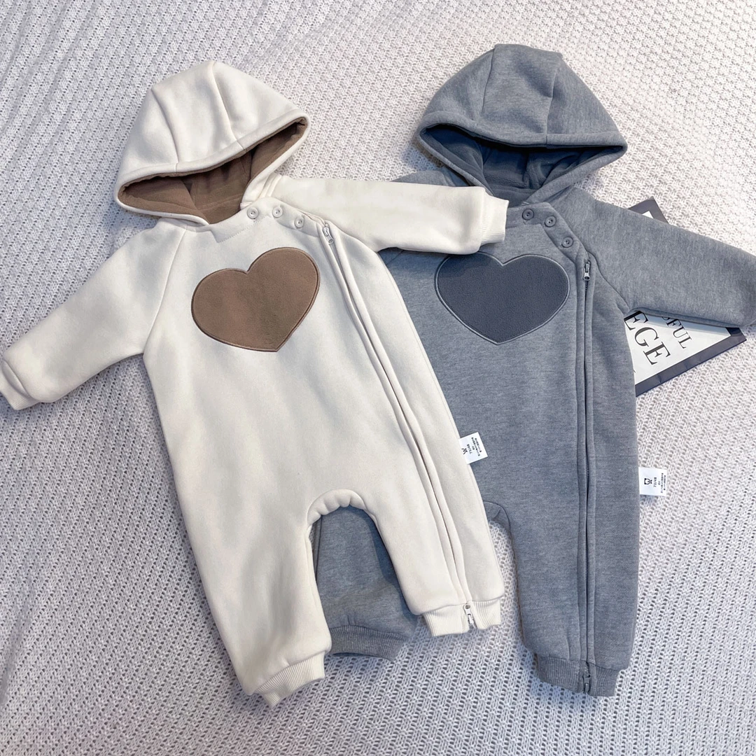 婴儿衣服连体衣女宝宝洋气简约爬服秋冬满月公主服