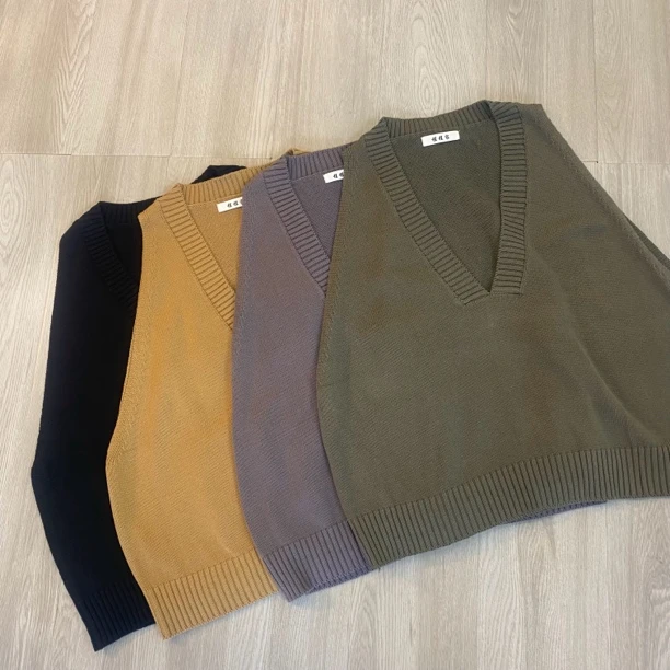 （浅笑）2024秋季新款韩版宽松显瘦文艺纯色V领棉线马甲外搭马夹