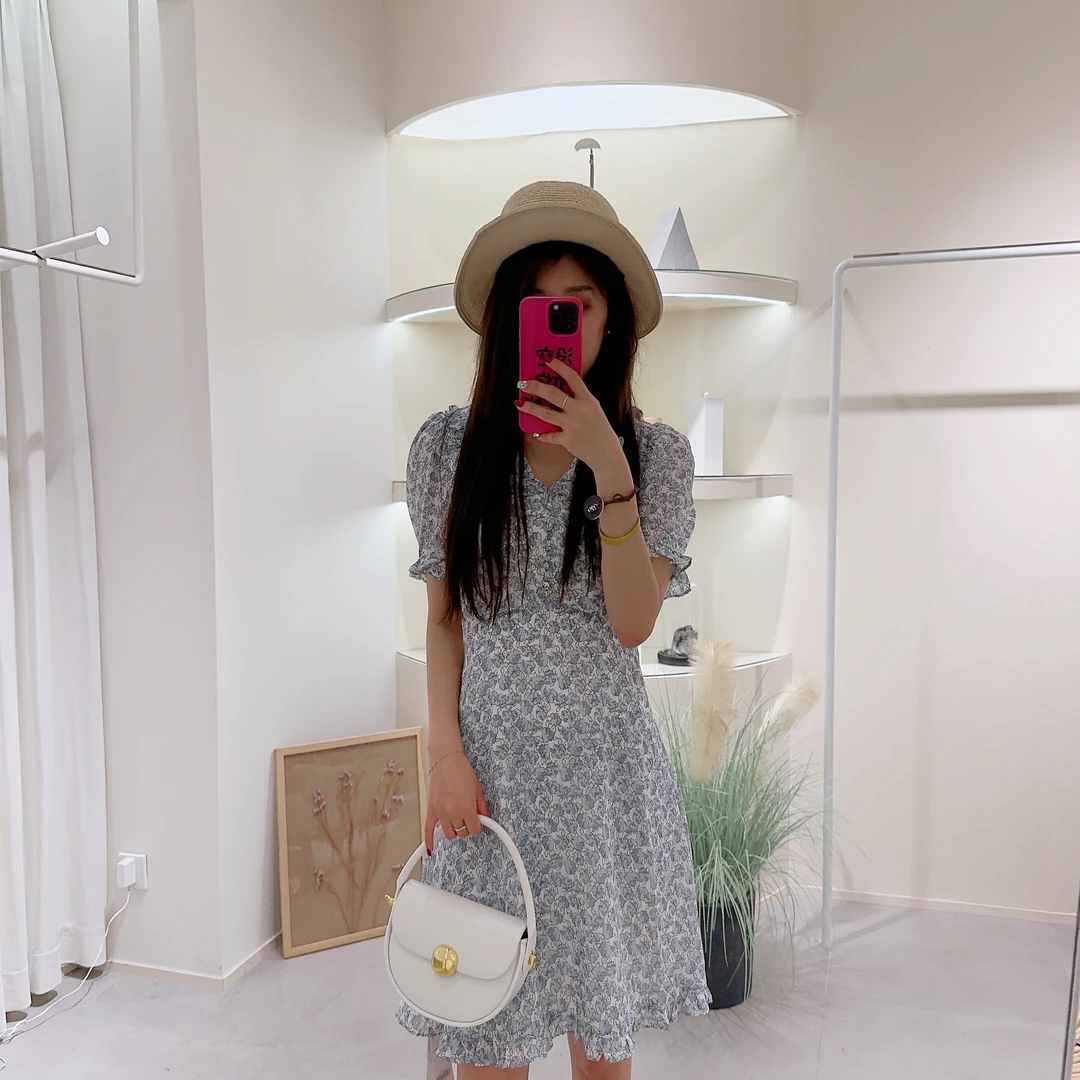 Lagogo/拉谷谷泡泡袖连衣裙法式宫廷蕾丝连衣裙复古减龄连衣裙