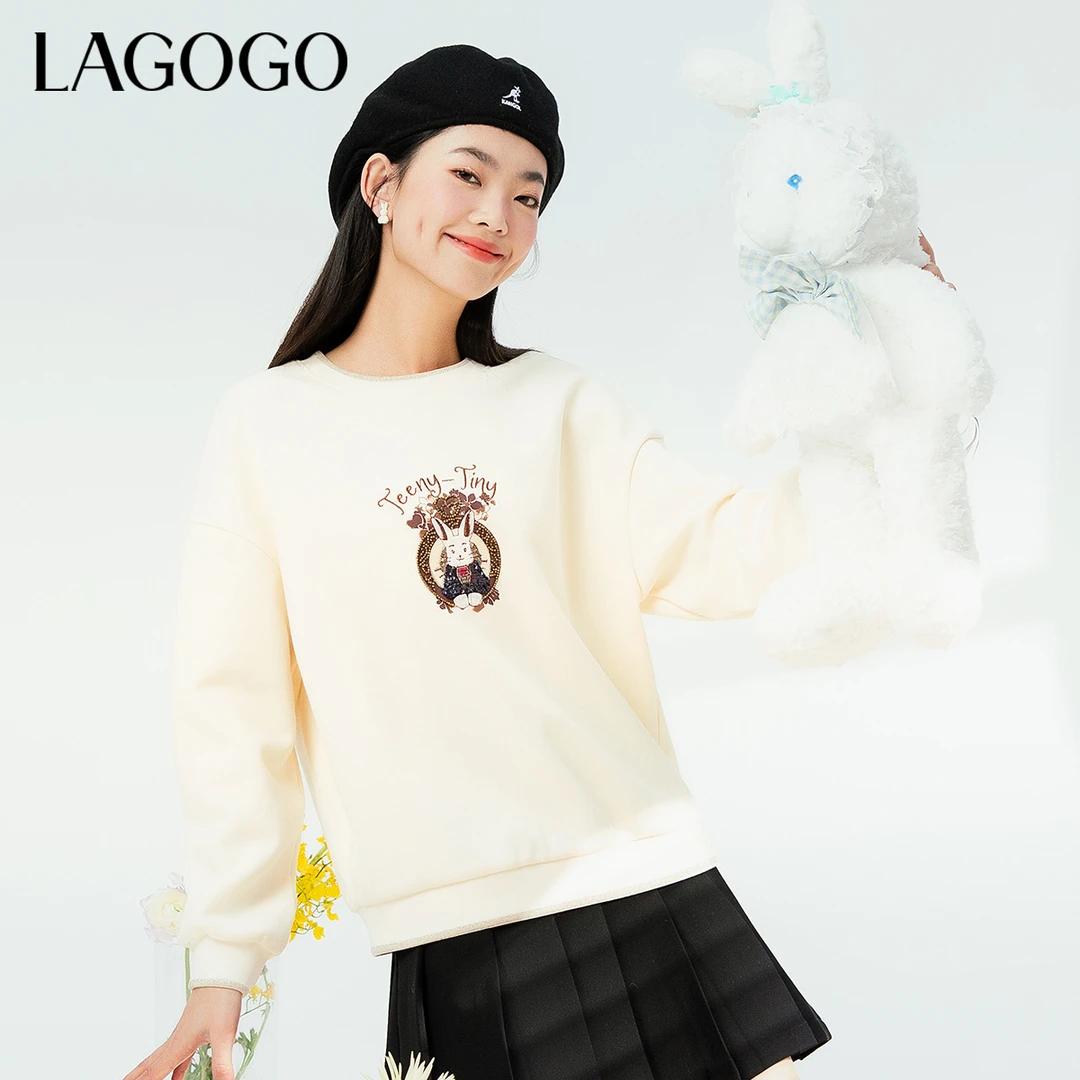 Lagogo新款可爱兔兔落肩袖慵懒卫衣女MAEE412A02