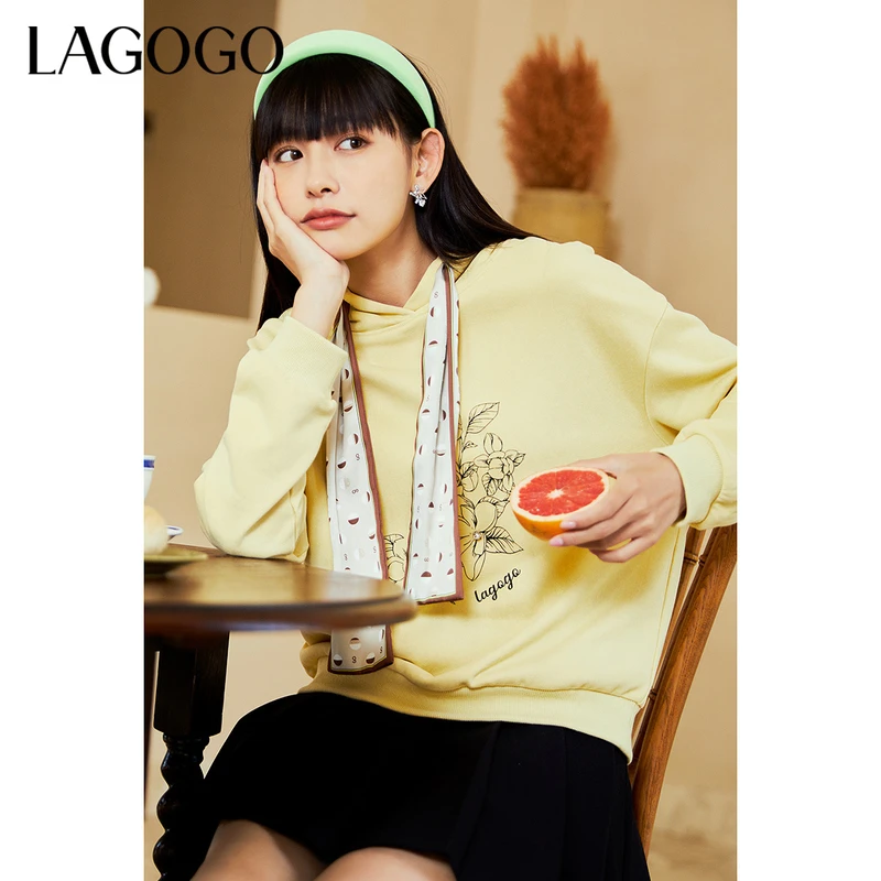 Lagogo新款连帽撞色系带图案印花卫衣女LCEE4A02