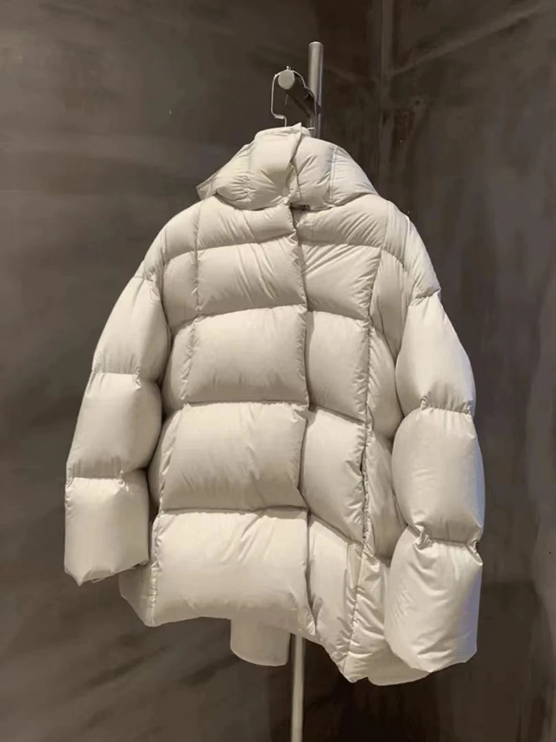 巴黎 茧型泡芙羽绒服女短款冬新高级感连帽加厚保暖外套YY360