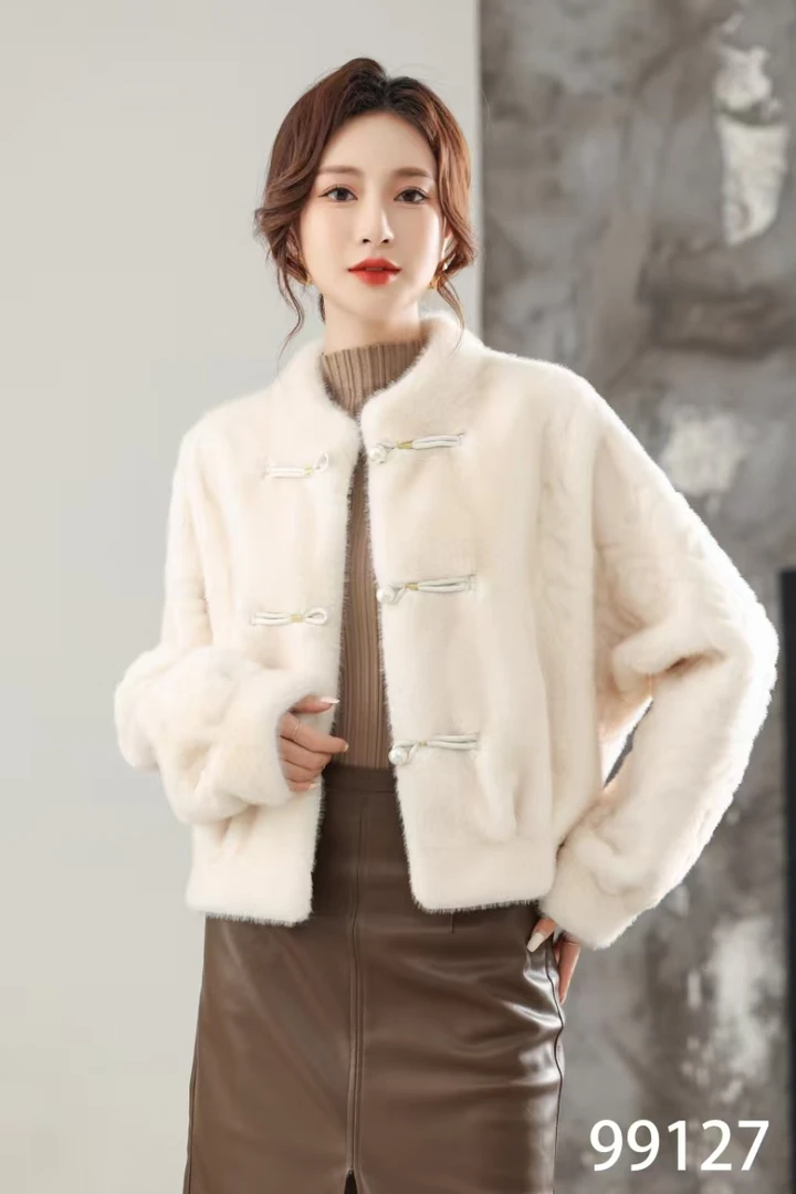 99127新款罗蔓貂浴袍款一体女装秋冬保暖加厚冬季外套国风白色