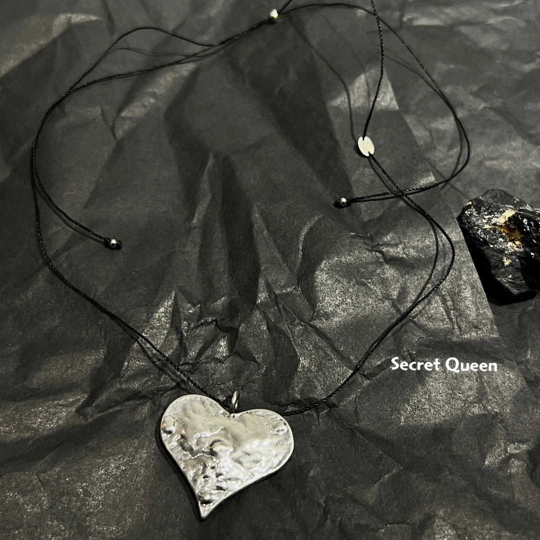 铜合金项链 小众设计抽绳做旧爱心项链k052