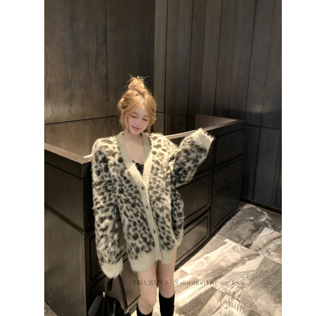 【涩谷豹豹】秋冬新款气质针织开衫设计感时尚撞色豹纹宽松毛衣外套