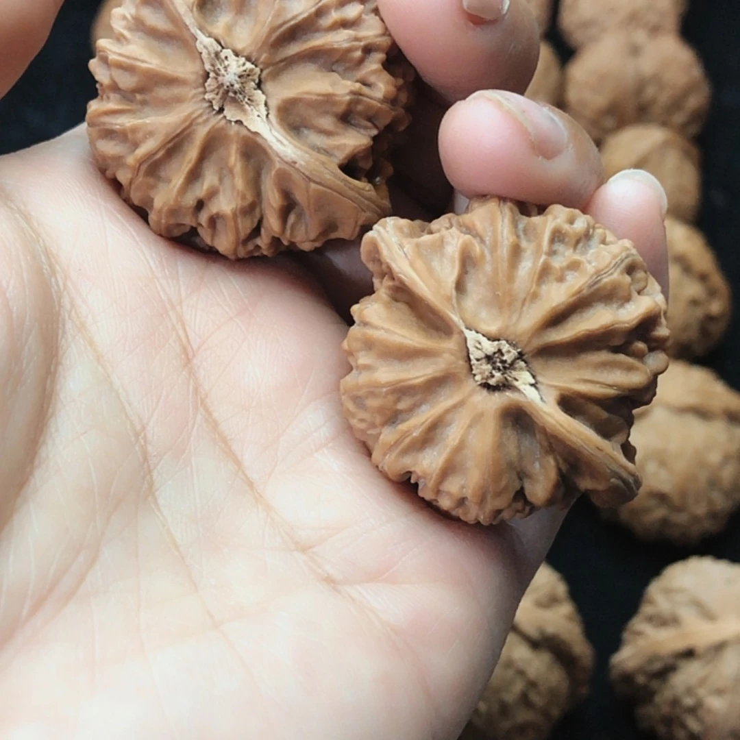 【闪购商品】文玩核桃吊坠39宫灯福利