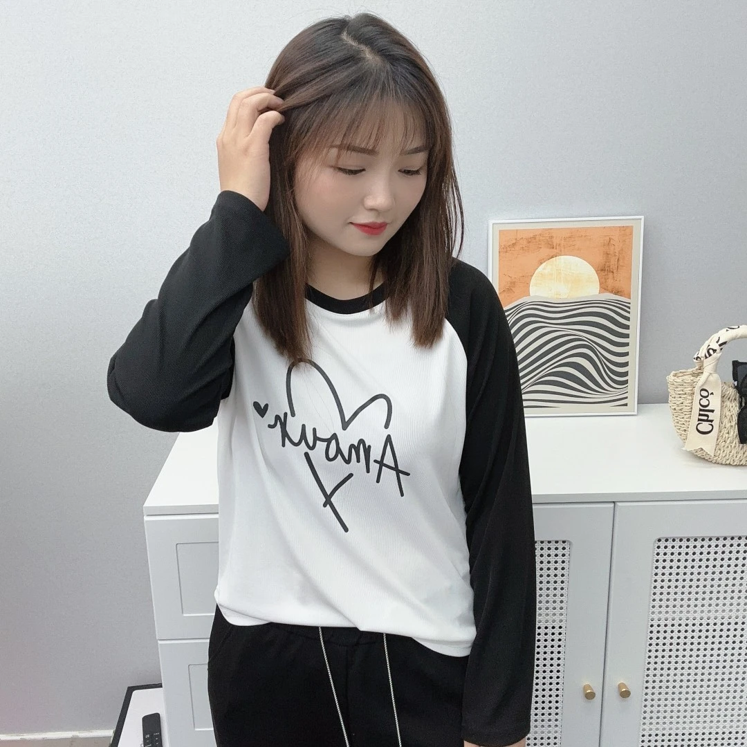 大码女装爱心印花撞色连肩长袖T恤女胖mm显瘦遮肚上衣藏肉打底衫
