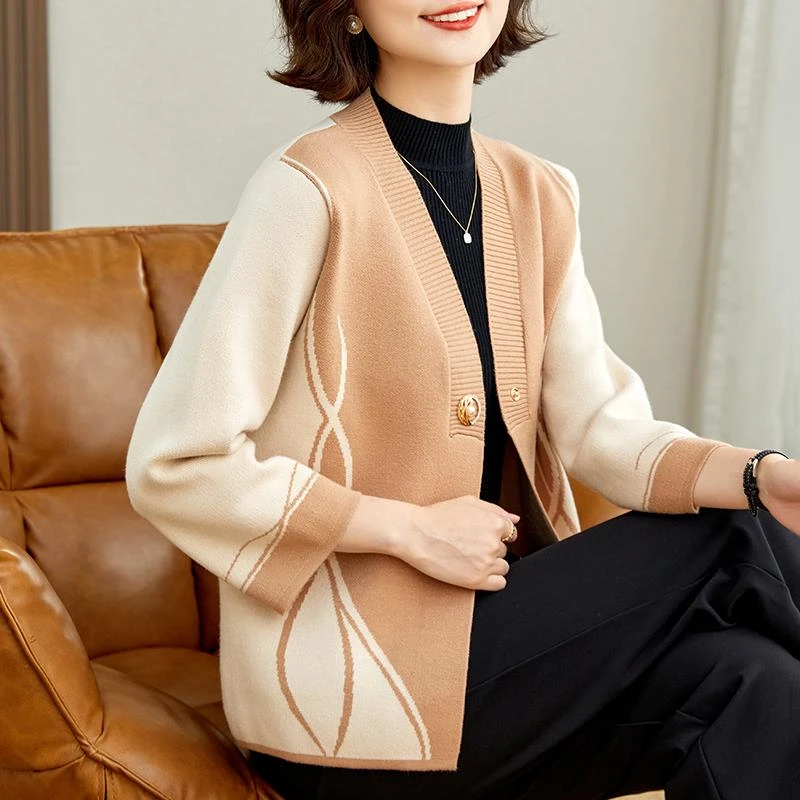 洋气妈妈秋装大码针织外套2023新款中老年女装春秋毛衣开衫薄风衣