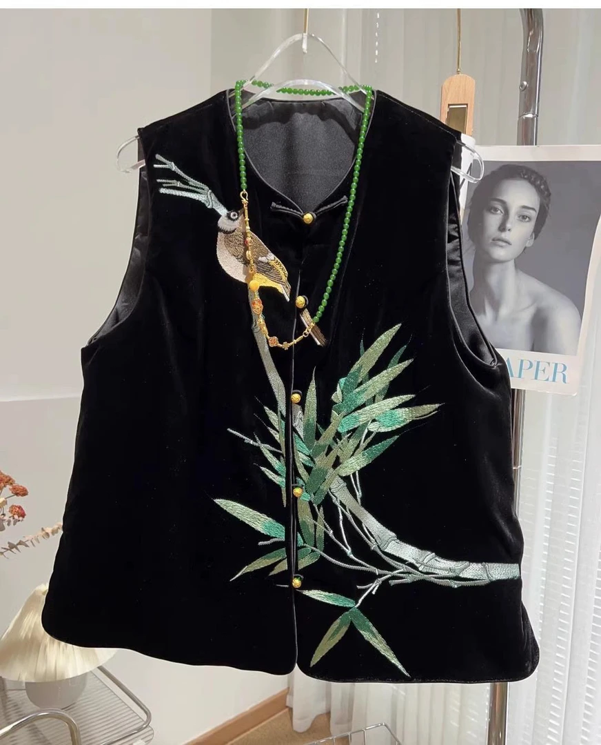 金丝绒刺绣宽松马甲