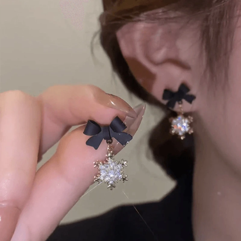 合金耳饰 黑色蝴蝶结气质耳环925银针版冷淡风轻奢雪花耳饰耳钉