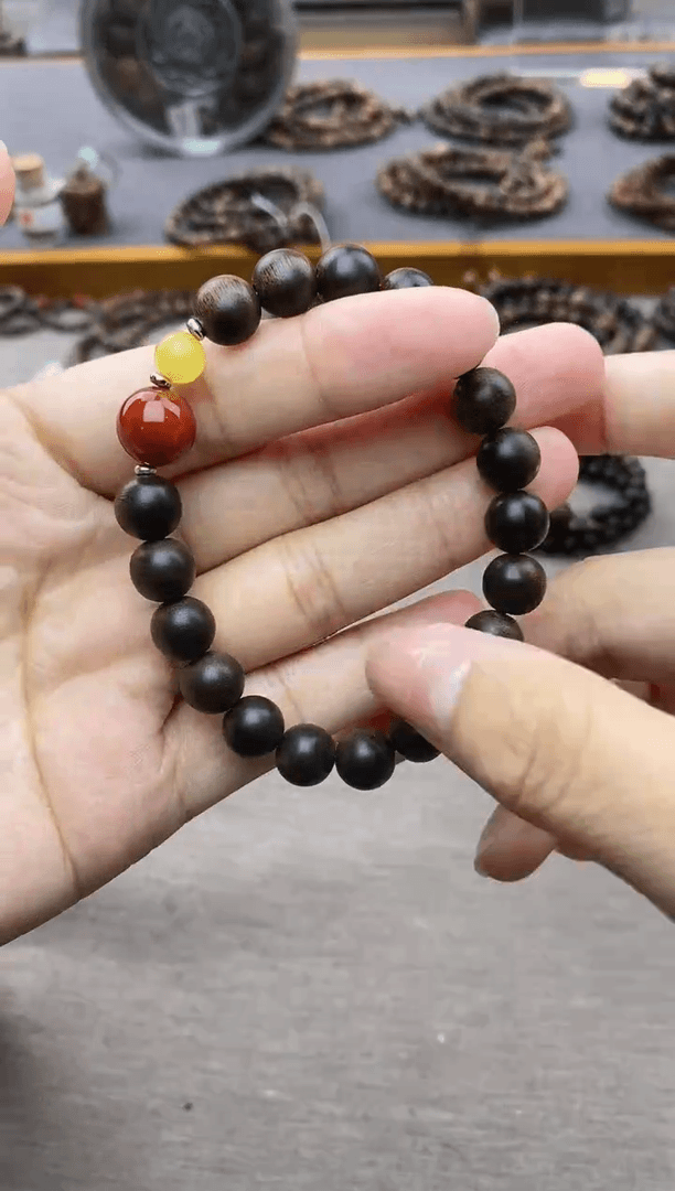 【闪购商品】沉香手串越南顺化玉化紫棋楠08 沉水单圈+配饰